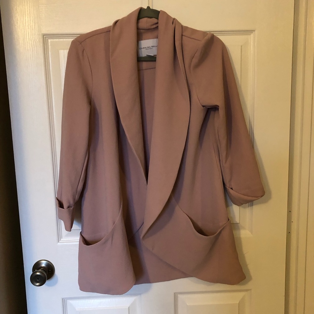 5/$15! Soft pink flowy open front casual blazer